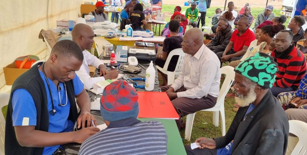dfcu Bank, Rotary Uganda take free health camp to Kasenyi Landing Site as more than 1,000 residents turn up for essential healthcare.